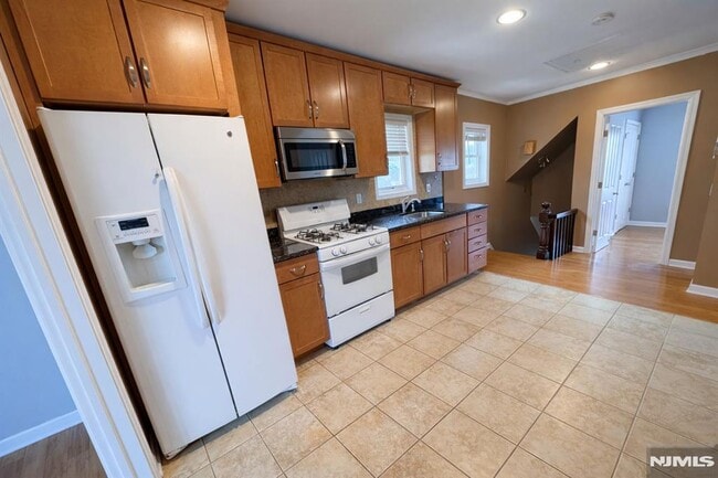 Photo - 205 Valley Brook Ave