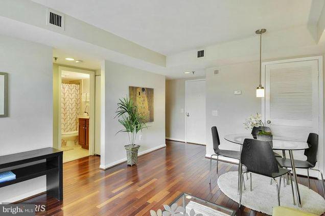 Photo - 2311 M St NW Unit 704