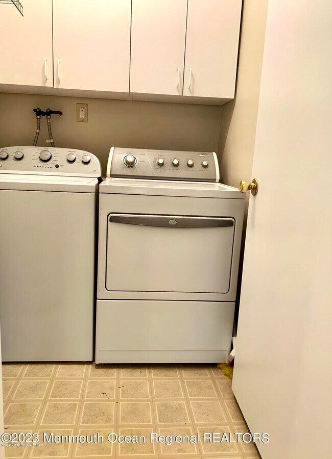 122 Amberly Dr Rental House Rental in Englishtown, NJ