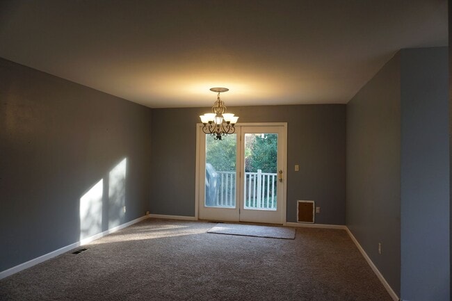 Photo - 4 Bedroom, 2.5 bath in Bellingham!