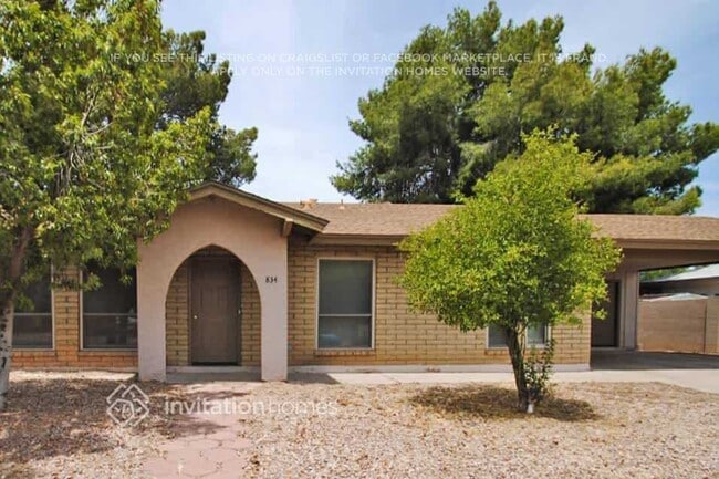 Building Photo - 834 E Glade Ave