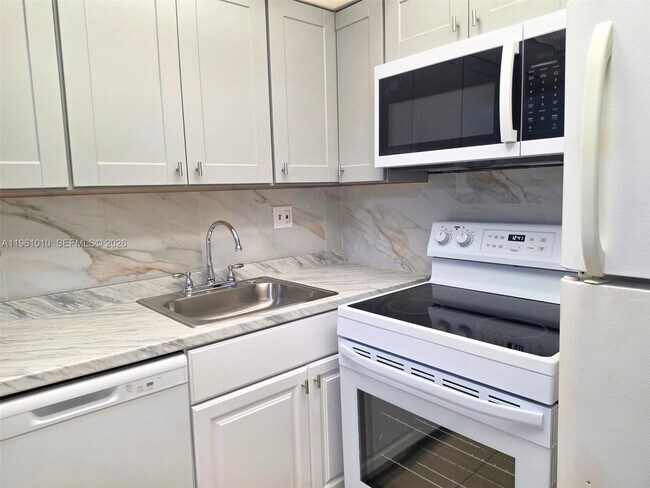 Photo - 5921 Washington St Unit 124