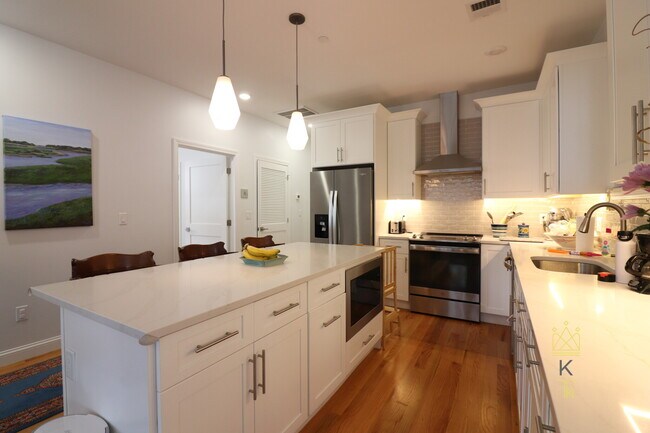 81 Ballou Ave Unit 1