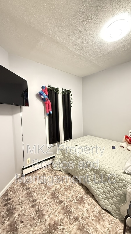 Building Photo - 279 Ontario St