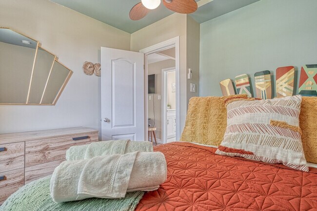 Photo - 903 Lakeshore Rd Unit ID1325014P