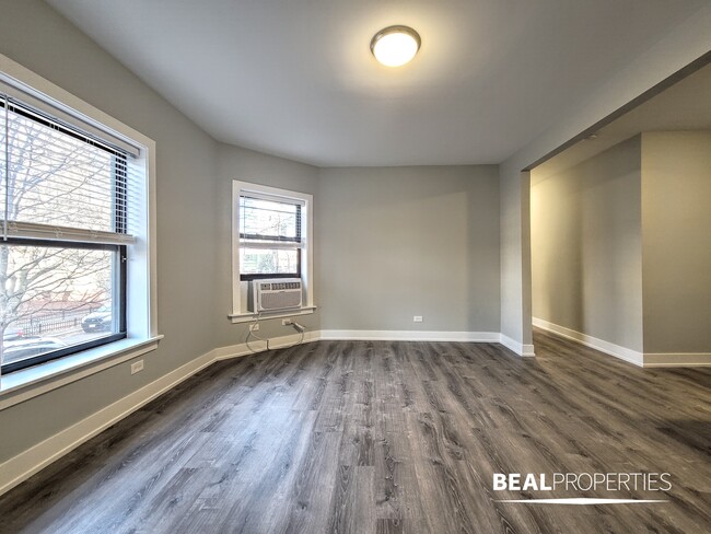 Photo - 715 W Brompton Ave Condo Unit 2 bed