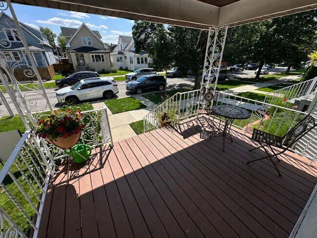 5110 W Byron St Unit 2