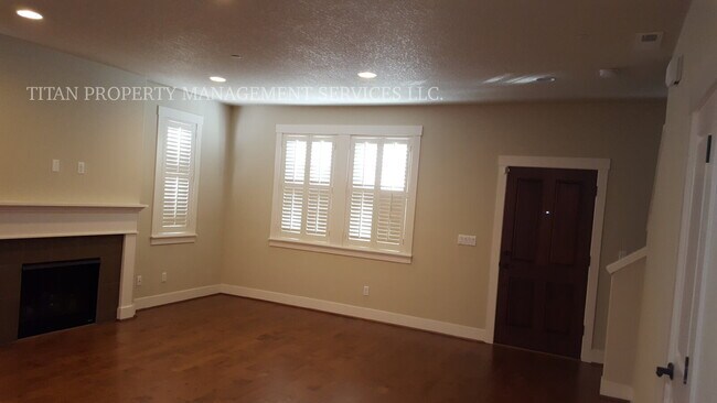 Charming 3-Bed Oasis with 2.5 Baths in Wilsonville - Perfectly Spacious at 1,530 Sq Ft!
