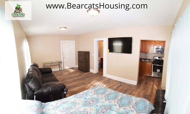 Building Photo - 58 Conklin Ave Unit C-1-1 Rental