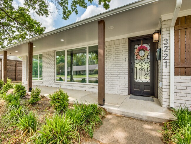 Photo - 3221 Princess Ln