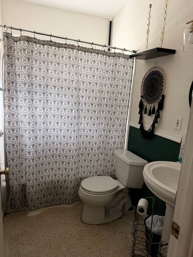 Photo - 329 Glen Oak Rd