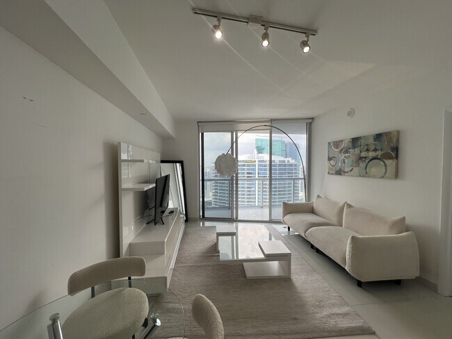 465 Brickell Ave