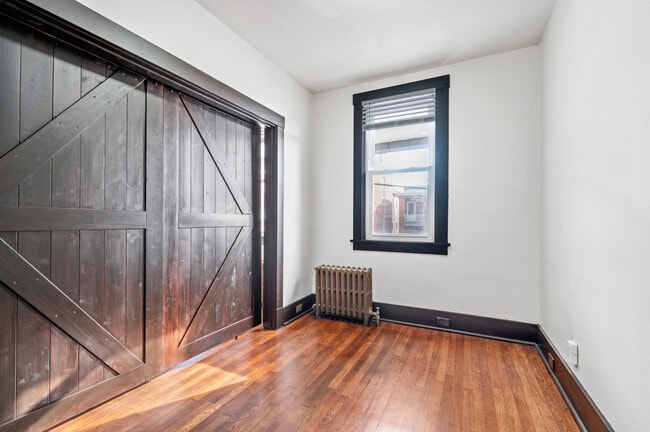 Photo - 227 45th St Unidad 1