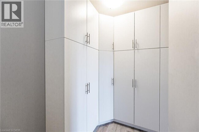 Photo - 255 Northfield Dr E Unit 302