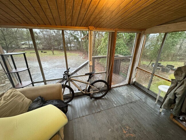 Photo - Gorgerous 3 Bedroom Walkable to Campus