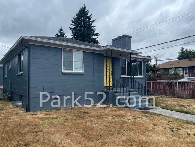 Building Photo - Tacoma Single Family 2 Bedroom 1 Bath With... Rental