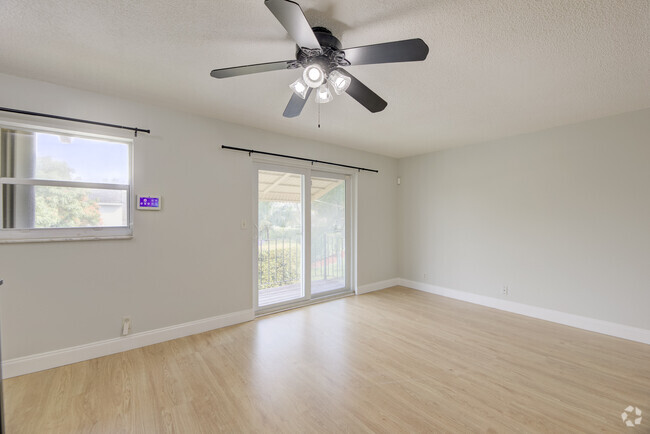 Building Photo - 8800 NW 30th St Unit 11-4 Rental