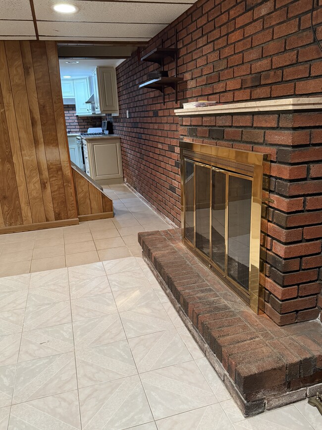 Photo - 458 Midland Ave