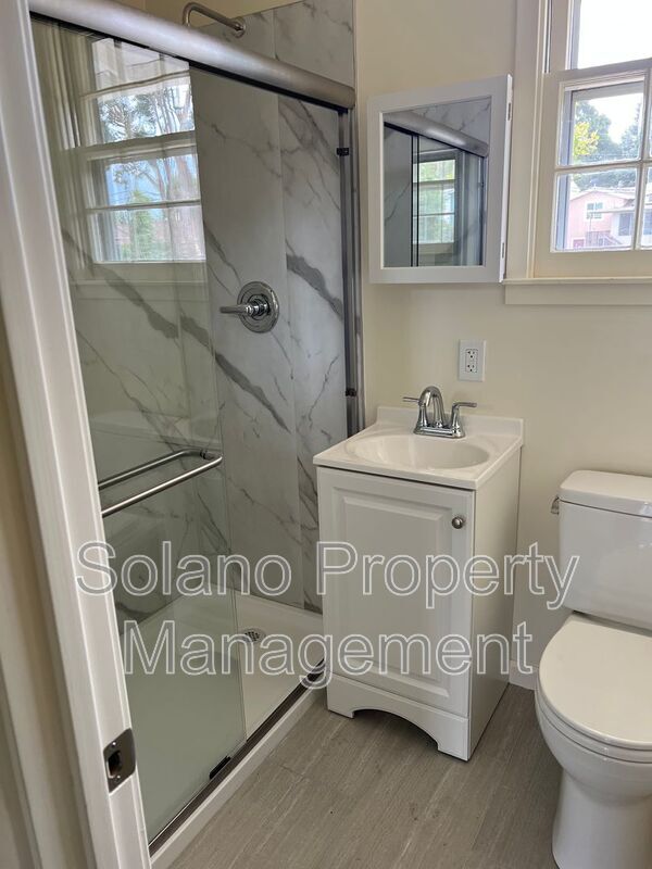 Photo - 132 Calhoun St