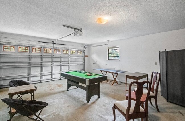 193 Woodland Park Cir