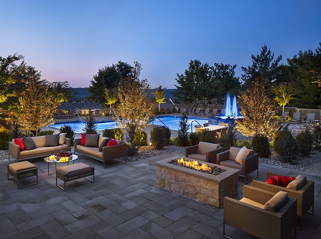 Outdoor courtyard with fire pit at AVE Malvern, Pennsylvania, 19355 - AVE Malvern Apartments