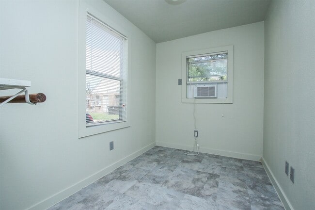 Photo - 505 E 32nd St Unit 1