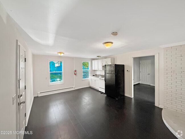 Building Photo - 293 Liberty St Unit 6 Rental