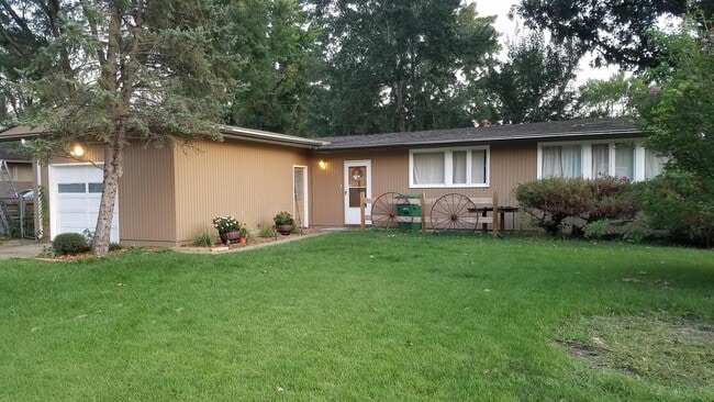 Building Photo - 1419 SW Caledon St