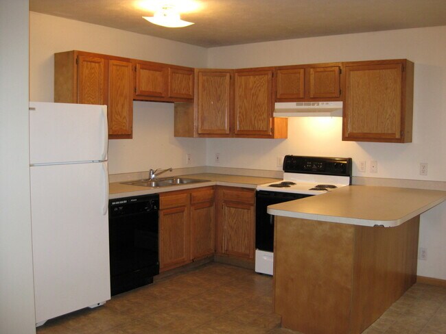 Photo - 556-558 Lamont Unit 558