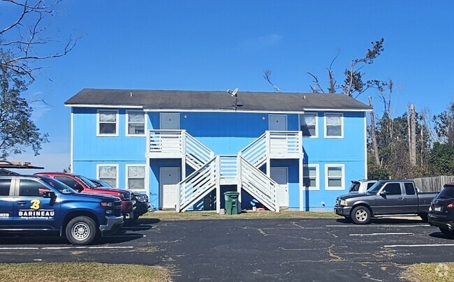 Building Photo - 2616 Chandalar Ln Unit C Rental