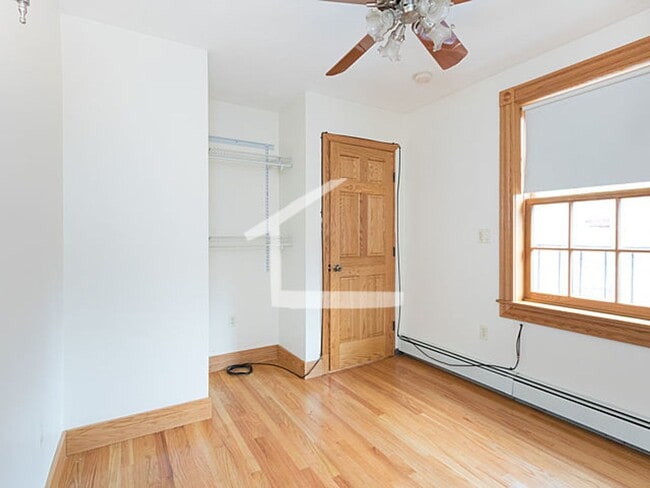 Photo - Nicely updated 1 bed for September!