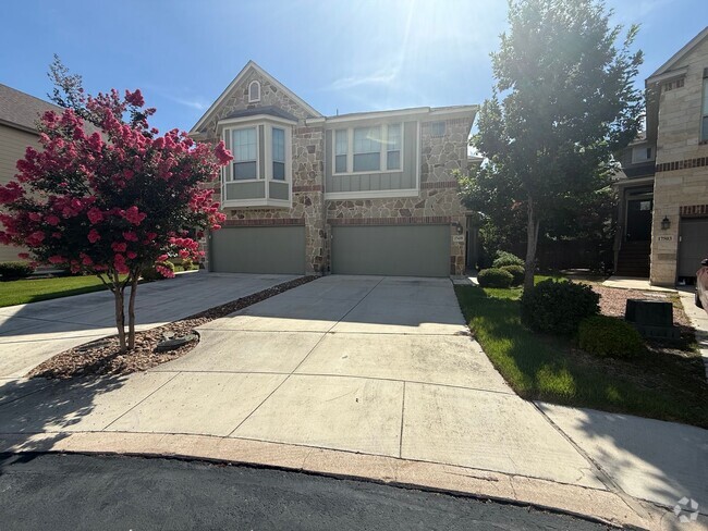 Building Photo - 3bd 2.5ba in Prime Location Rental