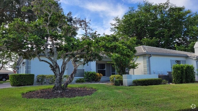 Building Photo - Annual unfurnished  renovated 2/2 villa in... Rental