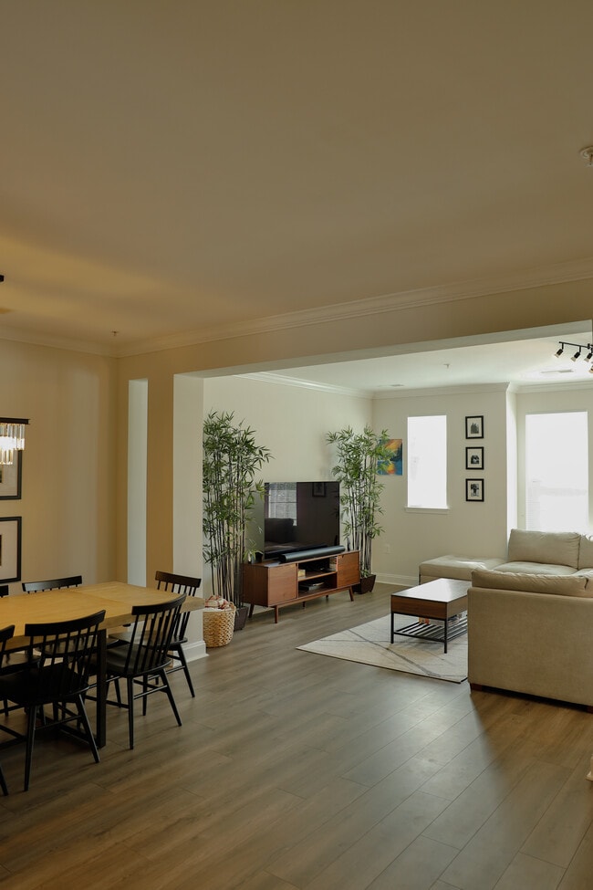 Photo - 353 Belt Pl Unidad 39