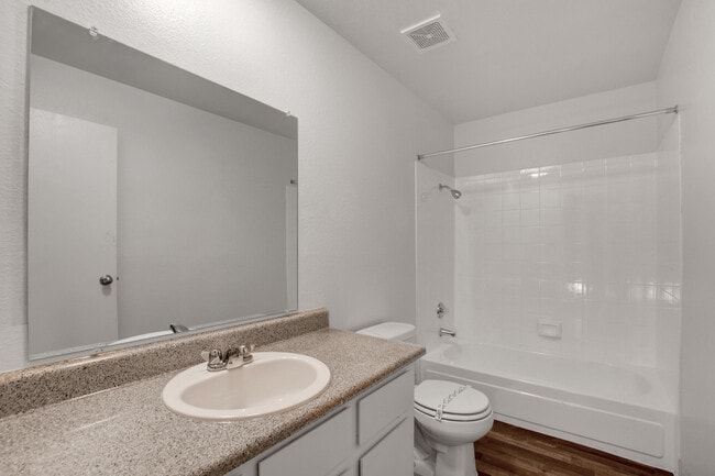 Photo - Sundance Village Apartments