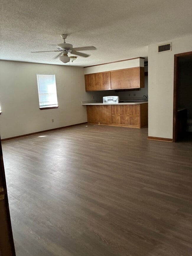 Photo - 507 N Spring St Unit 507 N Spring St Apt. 2