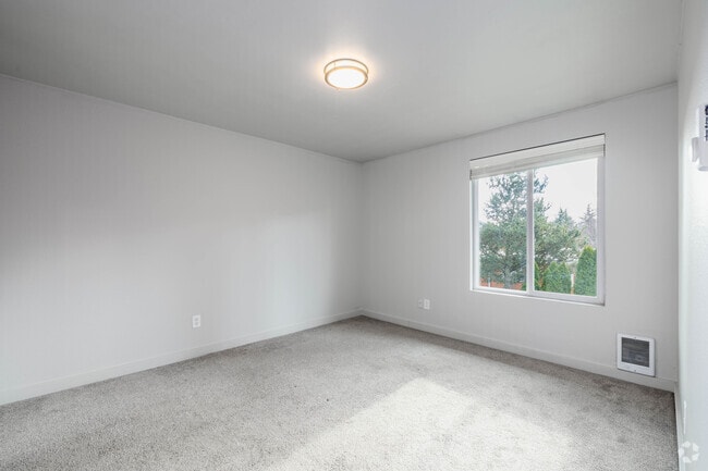 1BR, 1BA - 530SF - Bedroom - Rainier Terrace