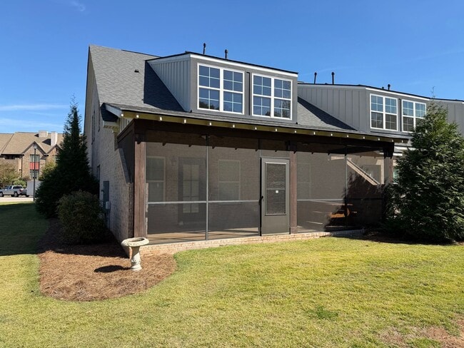 Photo - End Unit 3 Bedroom Townhome in Auburn