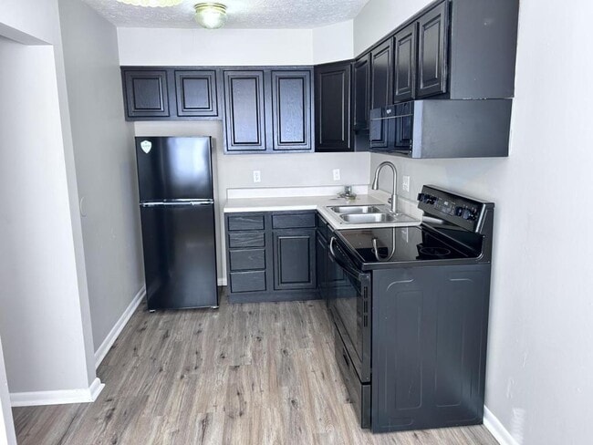 Photo - 947 W McKay Rd