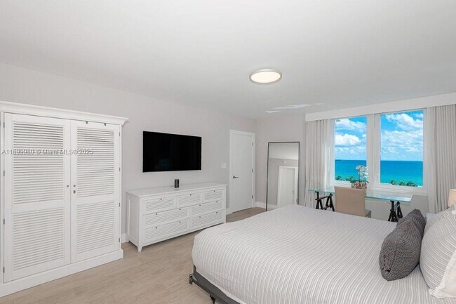 Photo - 2301 Collins Ave Unidad 738