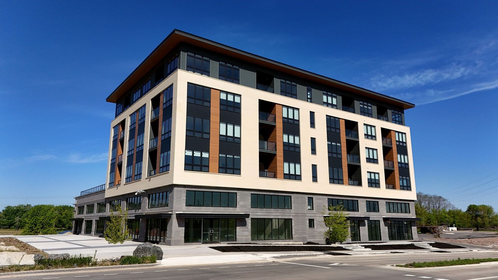 Photo - War Eagle Apartments