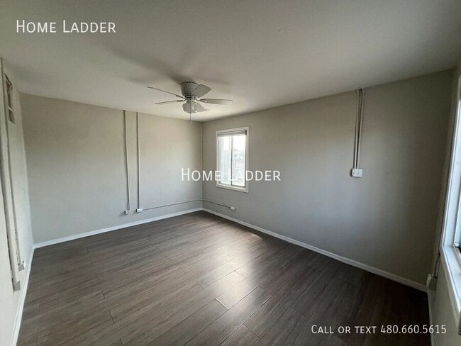 Photo - 927 S 35th Ave Unit 2