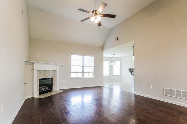 Photo - 7459 Aylesbury Ln