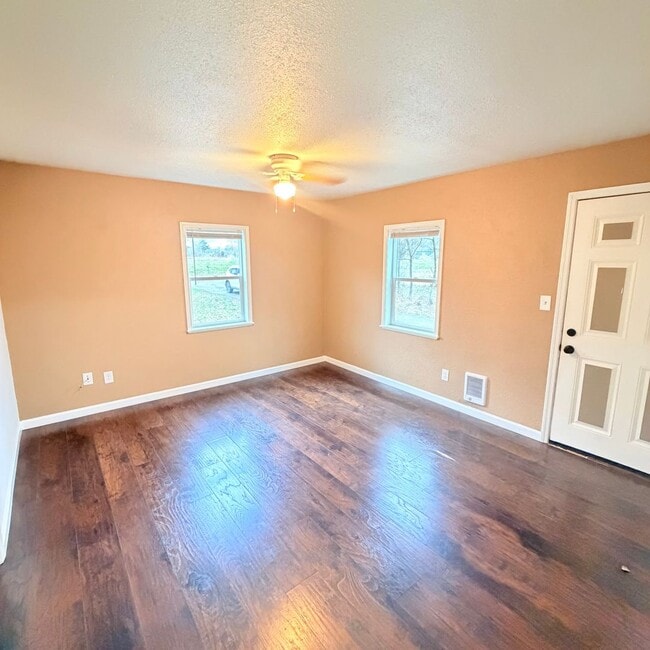 Photo - 18002 E Boone Ave