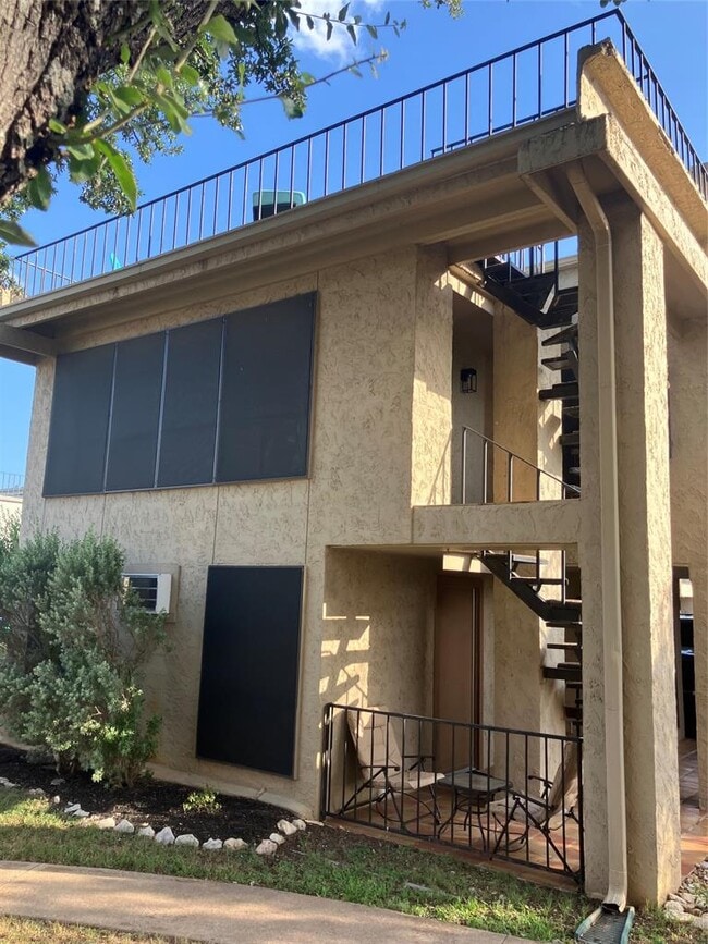 Photo - 5916 Lago Vista Way Condo Unit B12 UP