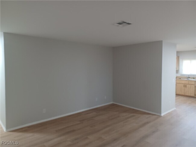 Photo - 937 SE 23rd Pl