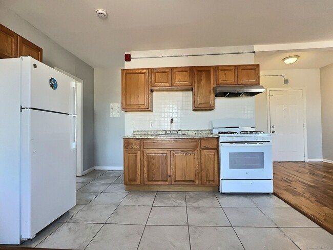 Photo - 2260 Fairfield Ave Unit 4B
