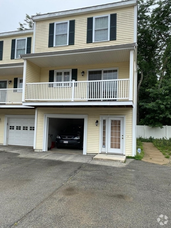 Building Photo - 67 Princeton St Rental
