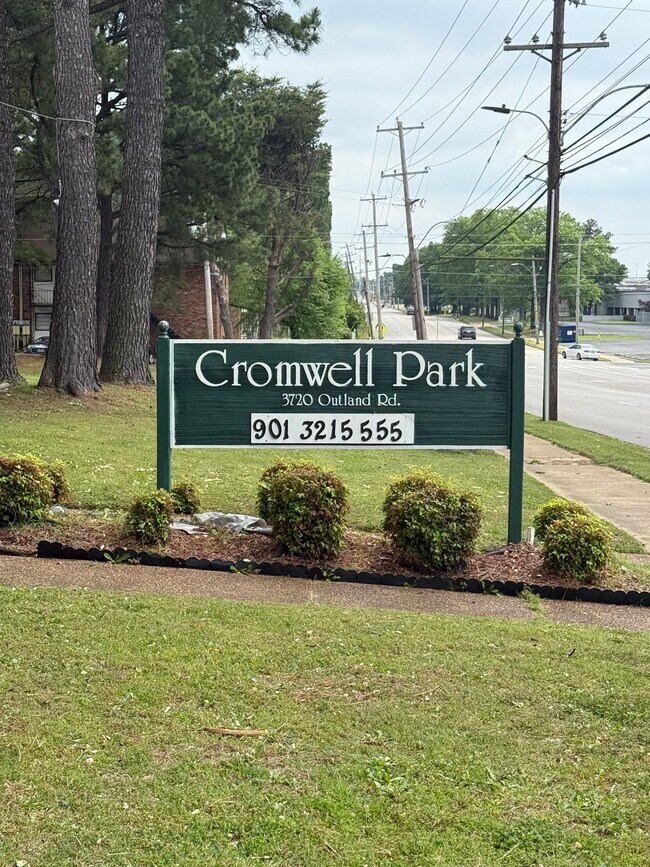 Photo - Cromwell Park Apartments