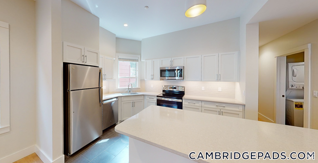 Building Photo - 56 John F. Kennedy St Unit 4 Rental